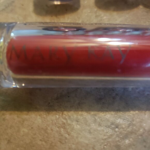 Mary Kay Vinyl Lip Gloss Audacious Red Set of 9 New Makeup Beauty Cosmetics - Picture 3 of 5